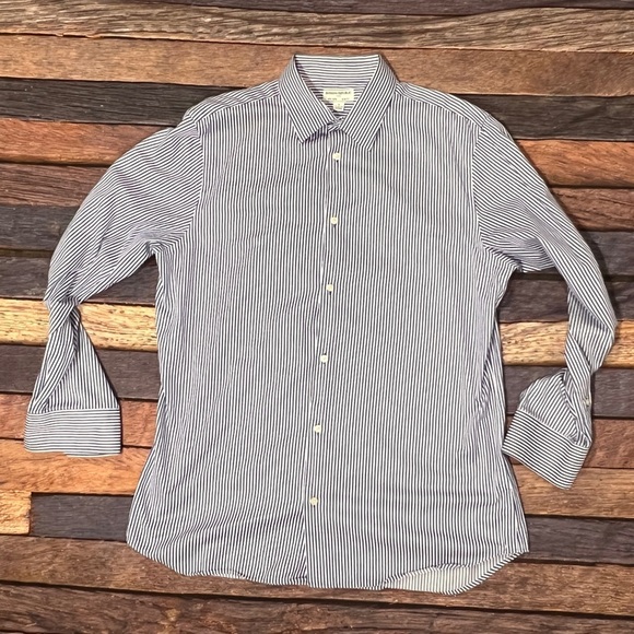 Banana Republic Slim Fit Men's Striped Blue and White Long Sleeve Dress Shirt - Picture 1 of 4